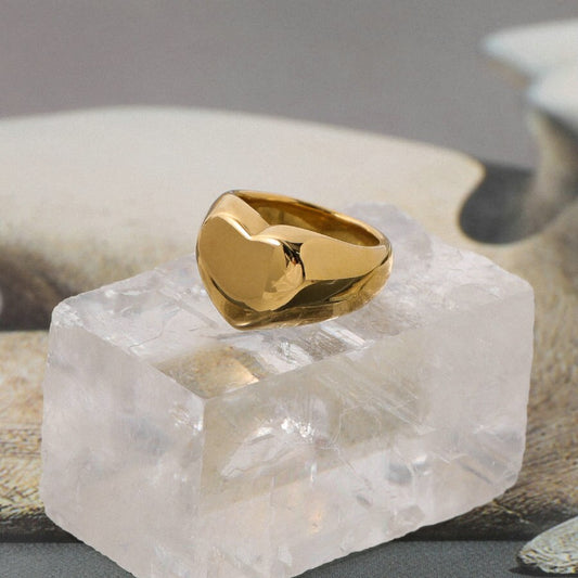 AMORA RING