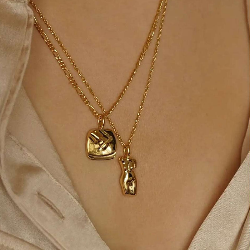 LA FEMME NECKLACE