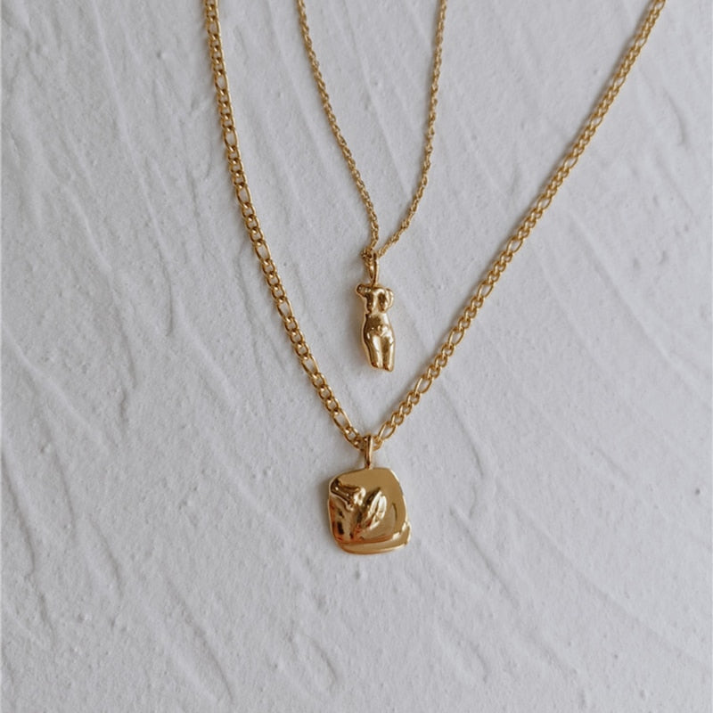 LA FEMME NECKLACE