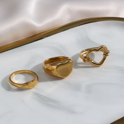 AMORA RING