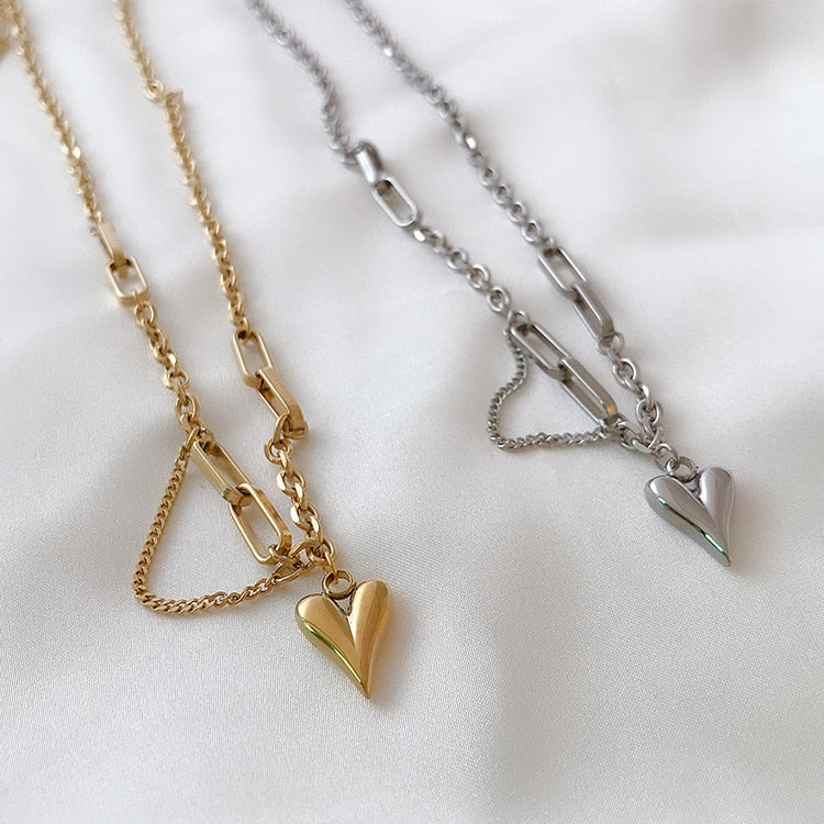 AMOUR NECKLACE