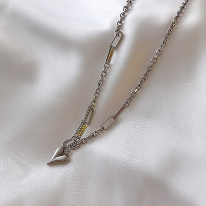 AMOUR NECKLACE