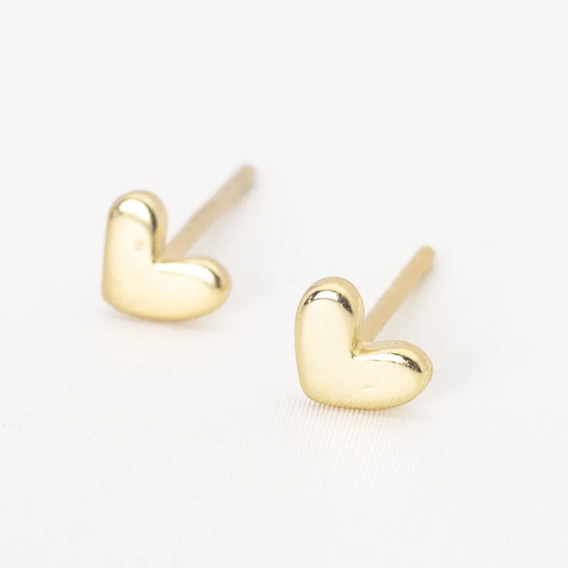 DAINTY HEART STUDS S925