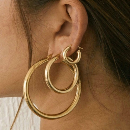 CLASSIC HOOP EARRINGS